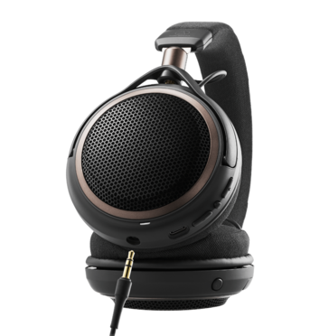 Az Audio-Technica ATH-AL5NC vezeték nélküli fejhallgató vezetékes fejhallgatóként is használható.