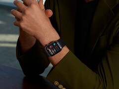A Huawei Watch D2 (a képen) már kapható Indiában. (Kép forrása: Huawei)