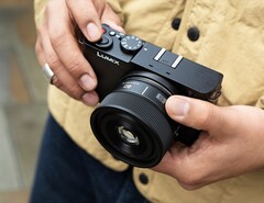 A Panasonic legújabb full-frame objektívje különösen kompakt.