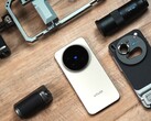 A Vivo X300 Pro és a kompaktabb Vivo X300 Zeiss kamerás zászlóshajó importálása: Egyes kiskereskedők már most euróárakat mondanak a kínai modellért. (Kép forrása: Weibo)