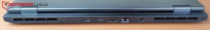 Hátul: (G-Sync kompatibilis), USB-C 3.2 Gen2 (10 Gb/s, DP 1.4a, Power Delivery), HDMI 2.1 (G-Sync kompatibilis), LAN, tápellátás