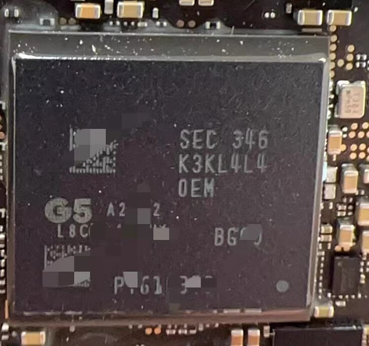 Közelkép a Tensor G5 lapkakészletről (Kép forrása: Goofish)