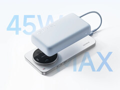 A Xiaomi új, 45 W-os power bankja egy Xiaomi 17 Ultrát tölt.