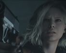 A Resident Evil Reqiuem főszereplője, Grace Ashcroft egy pisztollyal a kezében