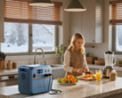 A Bluetti Pioneer Na nátrium-ionos hordozható erőmű akár 11 készüléket is képes egyidejűleg táplálni (Kép forrása: Bluetti)