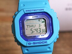 A Casio GLX-S5610-2 óra (a képen) szörfözéssel kapcsolatos funkciókkal rendelkezik. (Kép forrása: Mynavi News)
