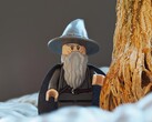 Egy kép, amelyen Gandalf LEGO figurája látható. (Kép forrása: aitoff - Pixabay)