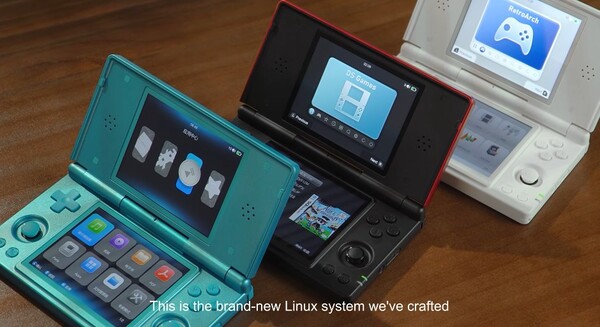 Az Anbernic RG DS Linux operációs rendszere három témával rendelkezik.
