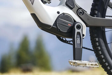 Az Avinox nagy teljesítményű M2S motorját használják