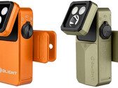 Az Olight Oclip 2 Pro (balra) és az Oclip 2 Ultra (jobbra) dönthető fejjel és forgatható kapcsokkal rendelkezik, amelyek megkönnyítik a fény irányítását.