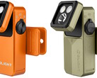 Az Olight Oclip 2 Pro (balra) és az Oclip 2 Ultra (jobbra) dönthető fejjel és forgatható kapcsokkal rendelkezik, amelyek megkönnyítik a fény irányítását.