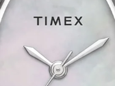 A Timex TW2Y86400 számlapjának közelképe.