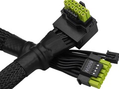 Az ASRock L alakú 12V-2x6-os kábele zöld csapokkal. (Kép forrása: ASRock)