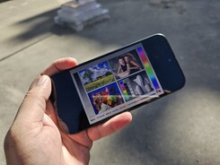 Kültéri megtekintés közvetlen napfényben