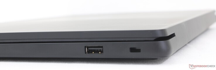 Rendben: USB-A 2.0, Kensington-zár