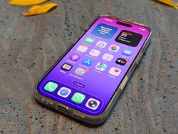 360° Ostand Spin tok iPhone 17 készülékhez