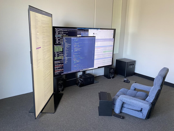 (Kép forrása: u/deselected via r/battlestations)