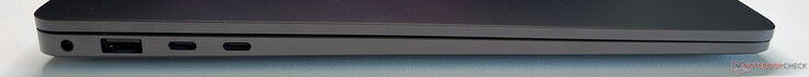 Balra: 3,5 mm-es hang, USB-A 3.2 Gen 1 (5 Gbit/s), 2x USB-C 4.0 Thunderbolt 4 (40 Gbit/s, DisplayPort ALT Mode 2.1, Power Delivery 3.0)
