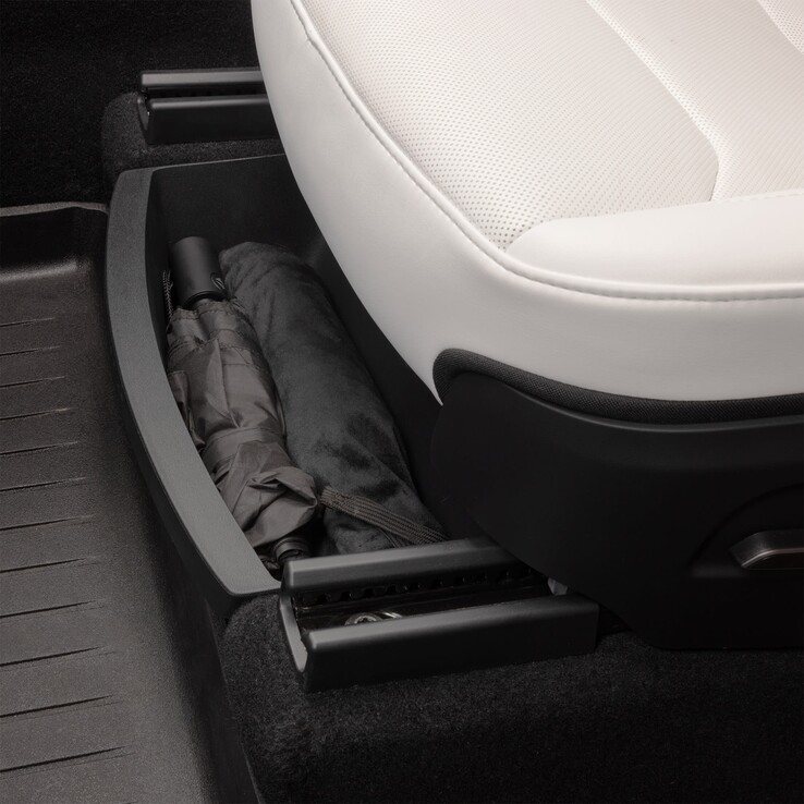 Model Y ülés alatti tárolótálca
