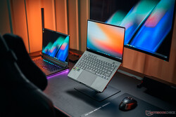 A Republic of Gamers Zephyrus G14 GA403 egy nagyon jó játék laptop