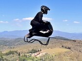 Az Airbike akár 102 kilométeres óránkénti sebességet is elérhet.  (Kép forrása: Volonaut tesztvideójának képernyőfelvétele)