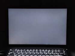 Háttérvilágítás vérzése (itt továbbfejlesztve látható)