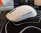 SteelSeries Rival 3 vezeték nélküli Gen 2 felülvizsgálat: Pattogó kattintások és stabil fogás
