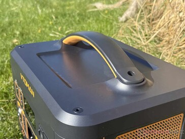 Szilárd fogantyú a tetején