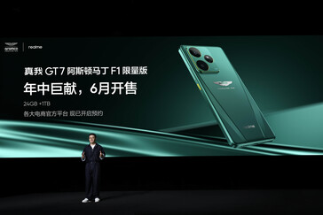 ...míg a GT7 Aston Martin Edition kiadás Dream Green színben kapható. (Forrás: Realme)