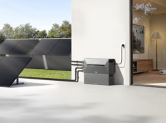 Az Anker Solix Solarbank E2700 Pro (a képen) akár 3600 W-os napenergia-bemenetet is támogat. (Kép forrása: Anker)