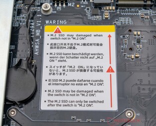 Fontos megjegyzés U.2 SSD használata esetén