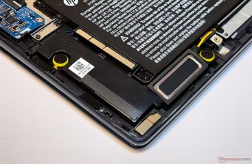 Az Envy x360 14 sztereó hangszóróit a Poly
