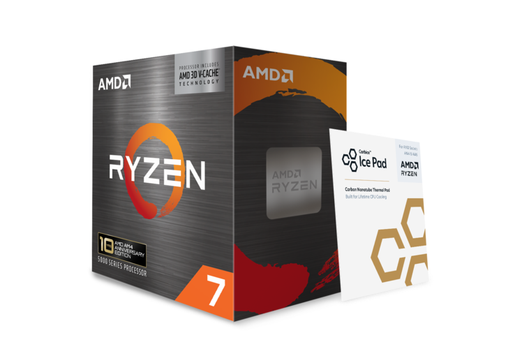 AMD Ryzen 7 5800X3D a processzorhoz mellékelt hővezető párnával.
