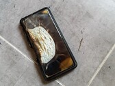 A Google Pixel 6a akkumulátora a frissítés ellenére is tűzveszélyes lehet. (Kép forrása: footymanageraddict, Reddit)