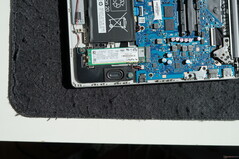 HP 255 G10 szétszedése