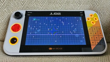 A klasszikus százlábú egy ráncfelvarráson esett át (Kép forrása: Marc Zander, Notebookcheck)