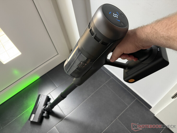 Roborock H60 Ultra padlótisztítás, felül a kezdetleges kijelző