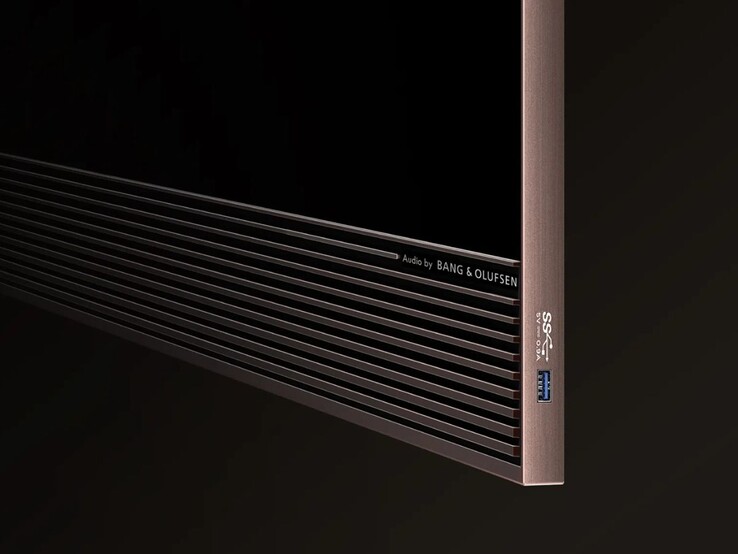 A TCL X11L SQD-Mini LED TV oldalra szerelt USB-porttal rendelkezik