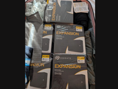 5 Seagate 28TB Expansion asztali merevlemez egy bőröndben