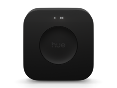 A Philips Hue Bridge Pro (a képen) 2025 szeptemberében jelenik meg. (Kép forrása: Philips)