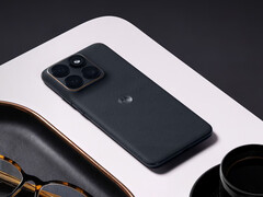 Az Edge 70 Fusion a Android 16 oldalon fut, 2031-ig tartó biztonsági frissítésekkel.