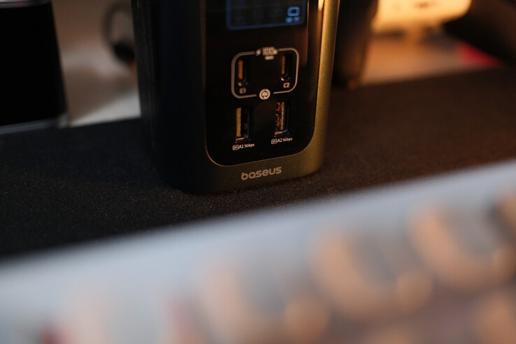 Az RD1 Pro elülső részén összesen 4 csatlakozó található, de a 2 USB-C-csatlakozó kizárólag tápellátásra szolgál.