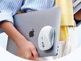 Az ESR MagMouse vezeték nélküli egér a világ első mágnesesen csatlakoztatható egere beépített töltőkábellel (Kép forrása: ESR)