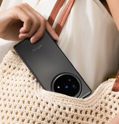 A Vivo X Fold5 a pletykák szerint Snapdragon 8 Gen 3. (Kép forrása: Vivo)