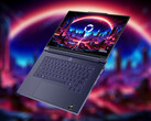 Az Legion 7a 15ASH11 egy viszonylag könnyű játékos laptop, köszönhetően 1,55 kg-os kiindulási súlyának.