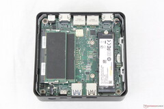 A Cubi NUC 3MG az egyik legkisebb mini PC, amely akár 128 GB cserélhető memóriát is támogat