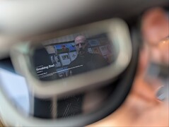 Xreal One Pro kibővített képernyővel a Breaking Bad lejátszásával a Netflixen