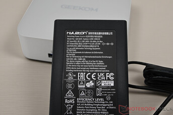 Tápegység (19 V; 6,32 A)