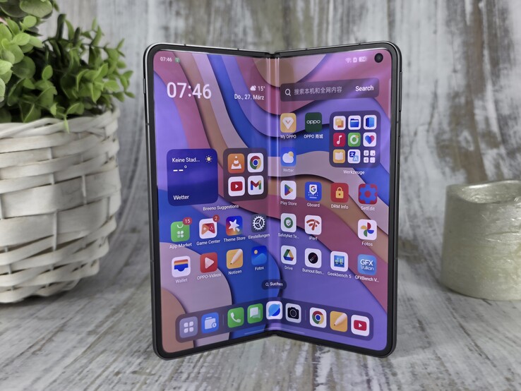 Oppo Find N5 okostelefon felülvizsgálata (kép forrása Marcus Herbrich)