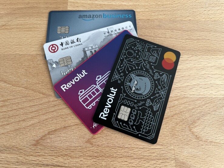 Más szolgáltatókhoz képest a Revolut érdekes dizájnok széles választékát kínálja
